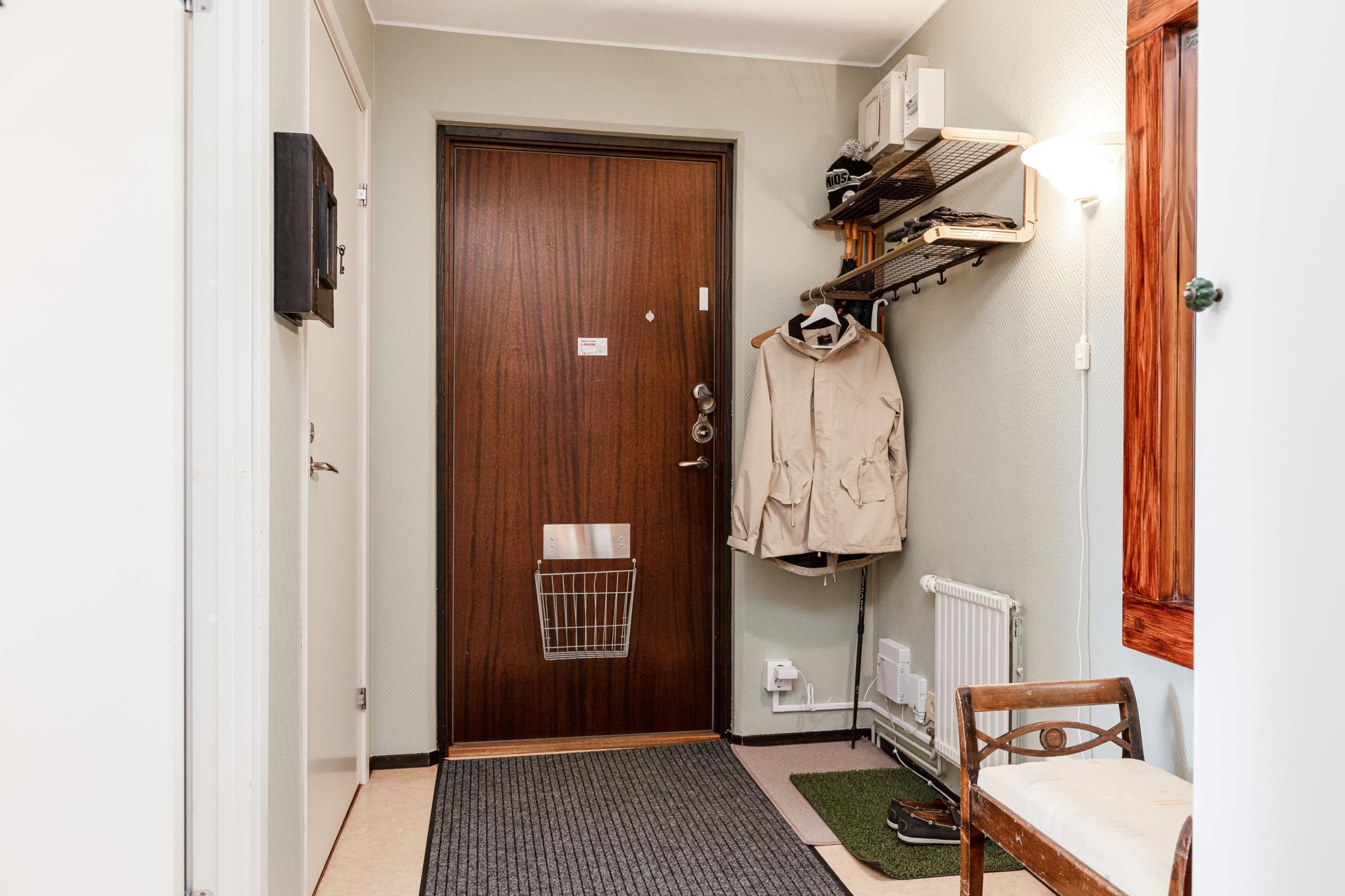 Välskött och fräsch 3:a med inglasad balkong i hus med hiss!