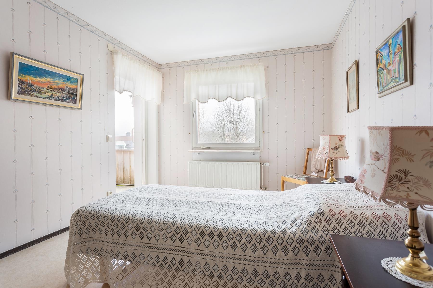 Ljus och fin 2:a i hus med hiss!