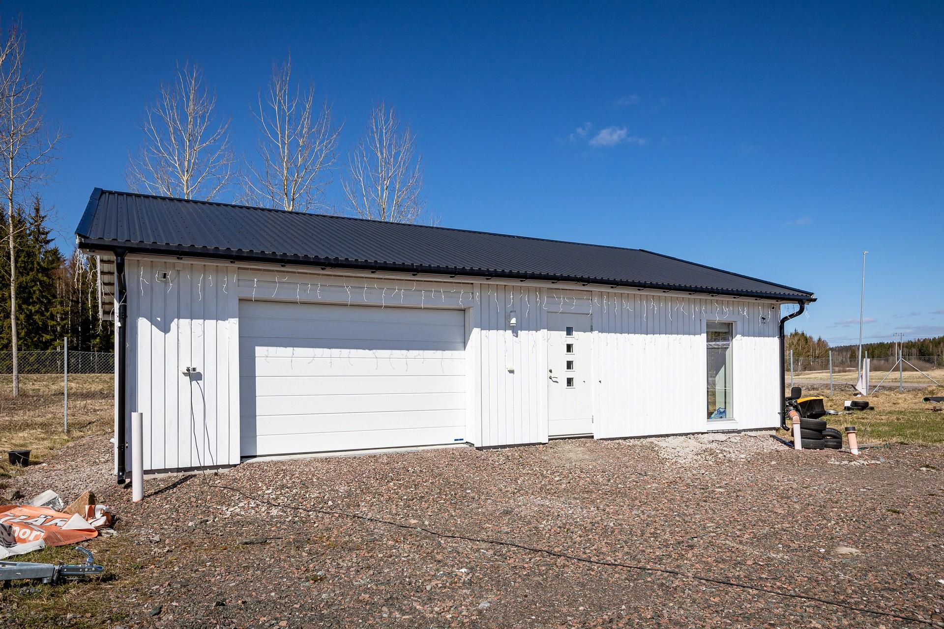 Fin kontorslokal/Garage på Kvarntoprsindustriområde!