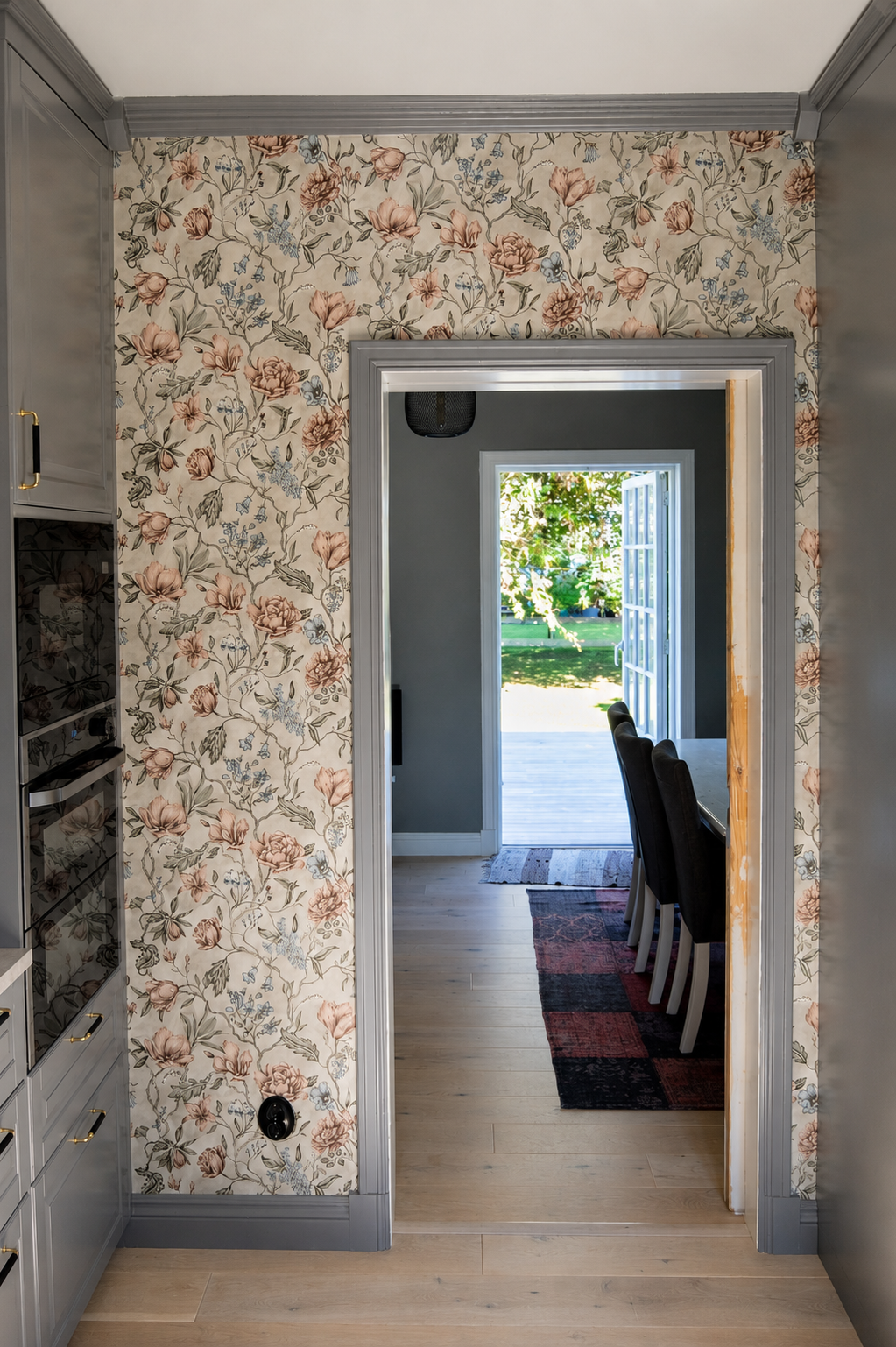 Sekelskiftescharm med känslan av en nybygg villa!