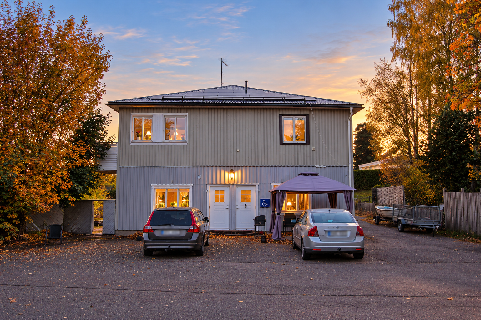 Hyresfastighet med 3 lägenheter belägen i trevligt villaområde på hörntom!